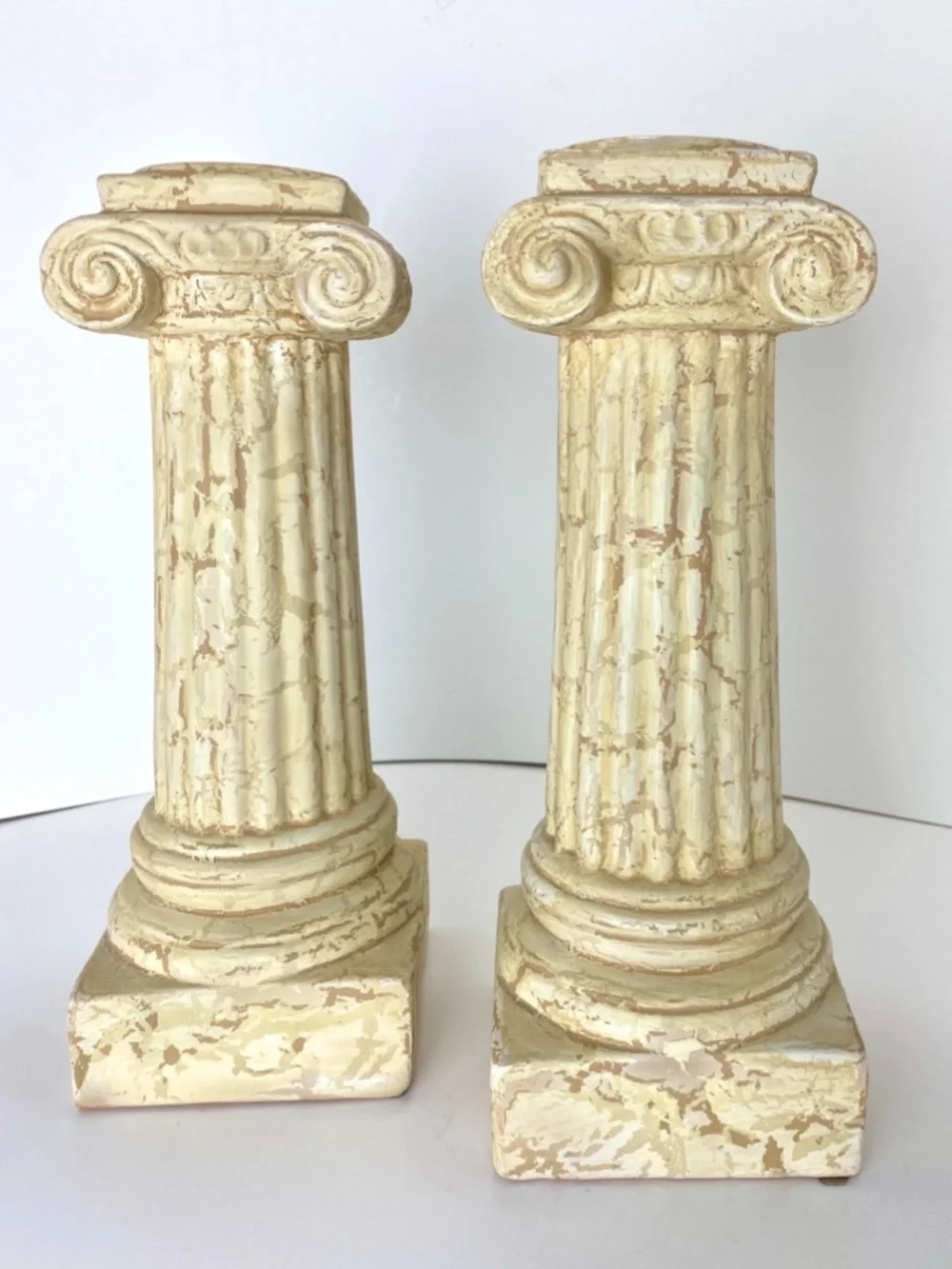 Set of 2 Vintage Greek Column Candlesticks in Aged Neutral Finish - Picture 3 of 10